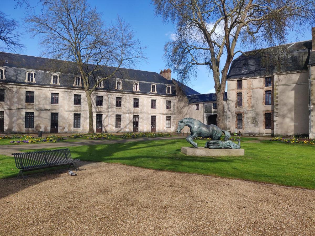 La Tranquillite Proche Des Chateaux De La Loire. ヴァンドーム エクステリア 写真