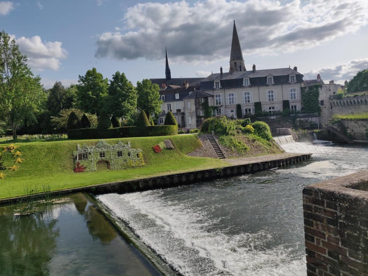 La Tranquillite Proche Des Chateaux De La Loire. ヴァンドーム エクステリア 写真
