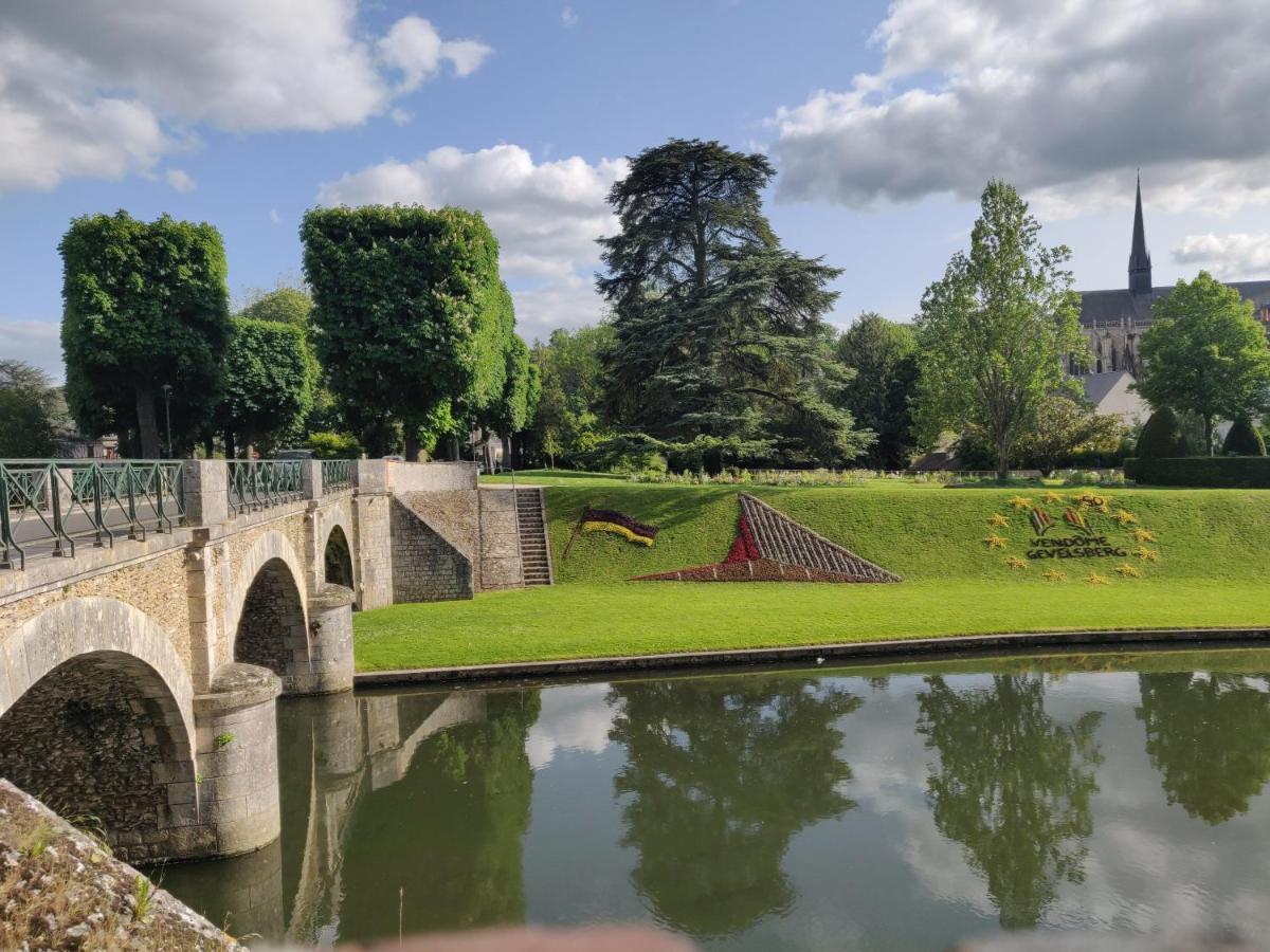 La Tranquillite Proche Des Chateaux De La Loire. ヴァンドーム エクステリア 写真